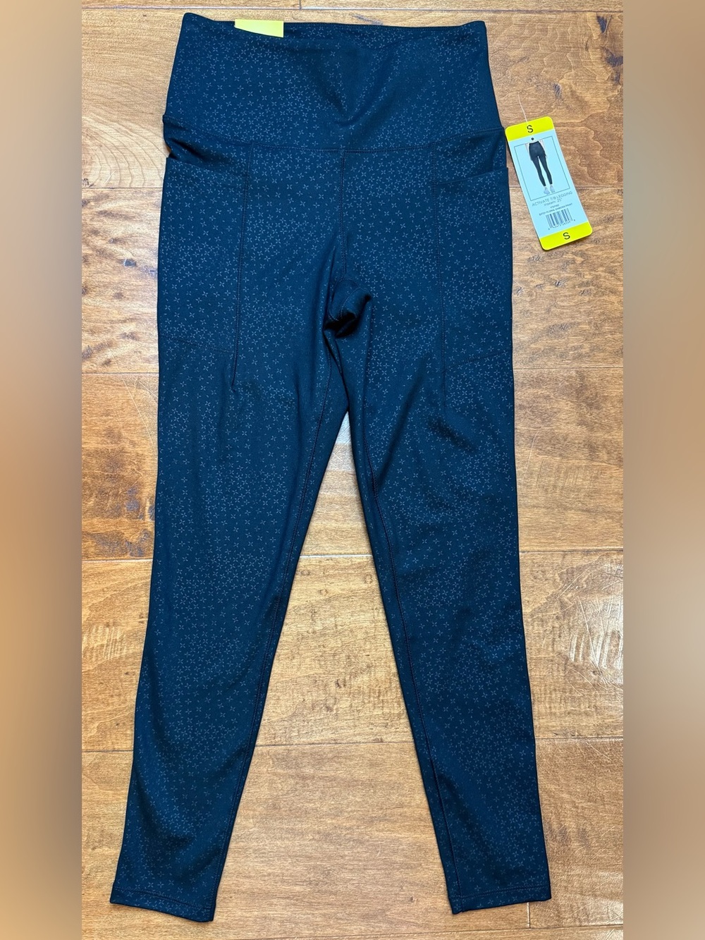 Danskin NWT Black Ditzy Floral Embossed 7/8 Leggings Pockets S